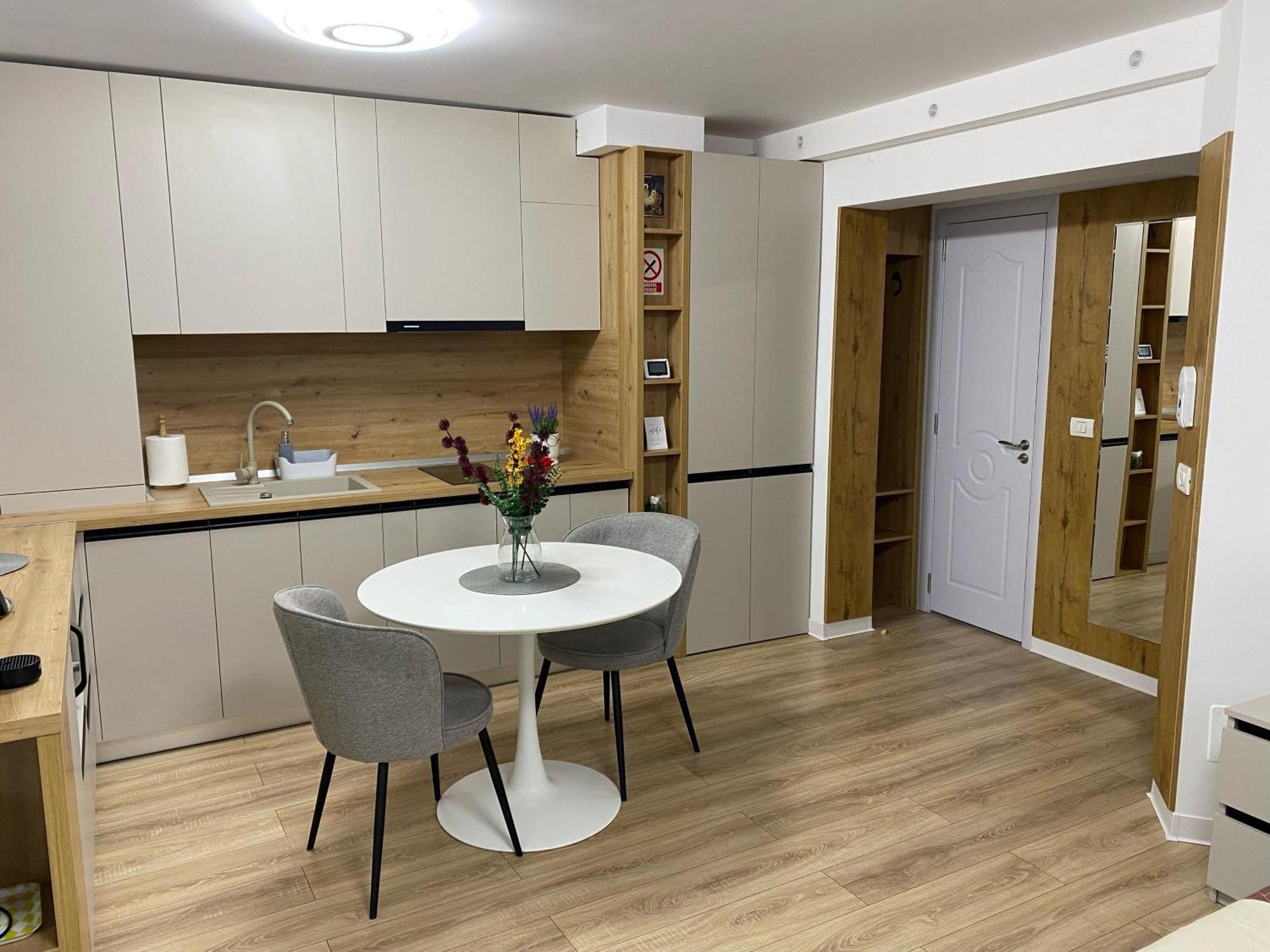 Central Luxury Apartment Yaş Dış mekan fotoğraf