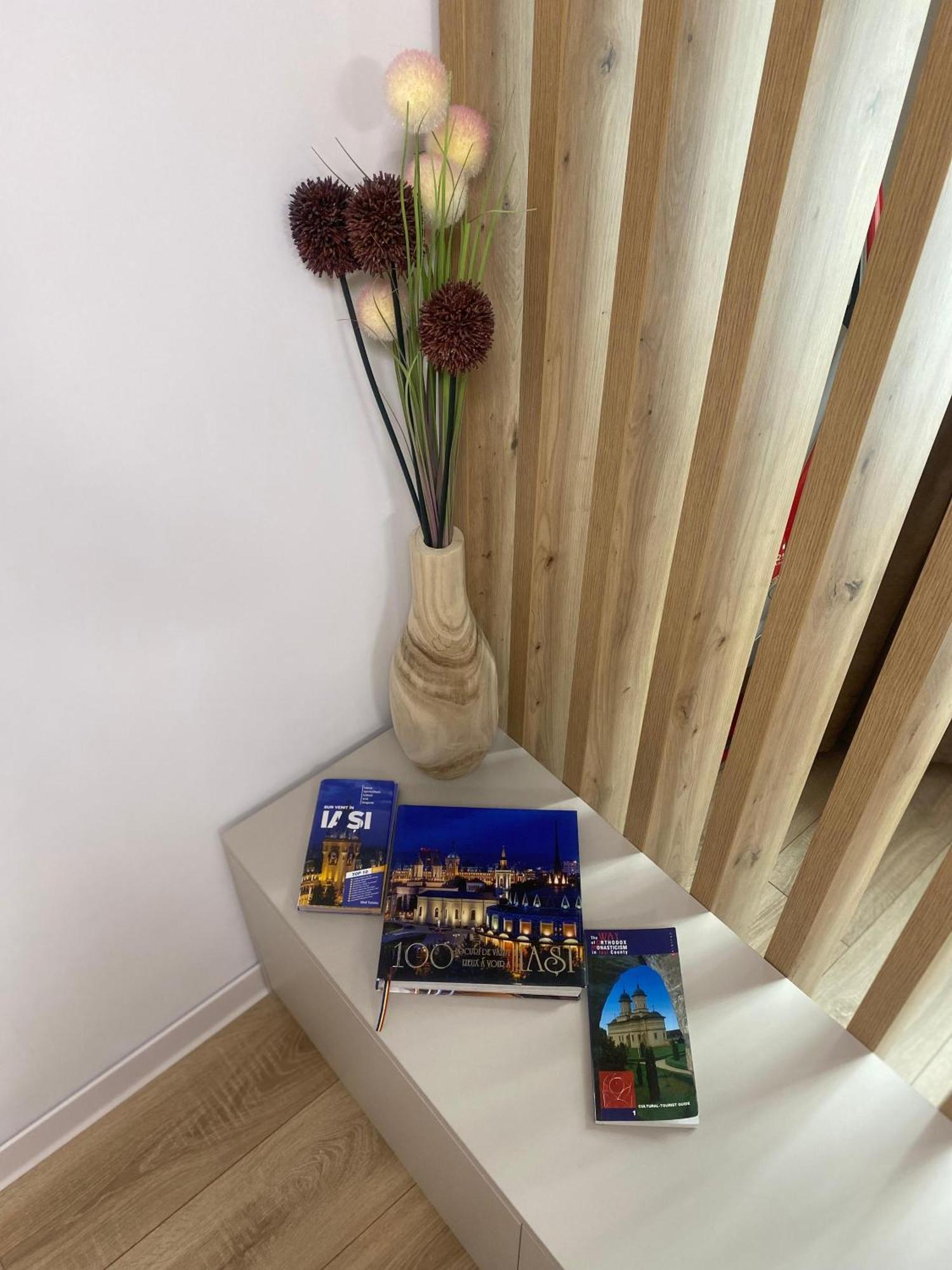 Central Luxury Apartment Yaş Dış mekan fotoğraf